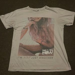 This is all now short sleeve shirt